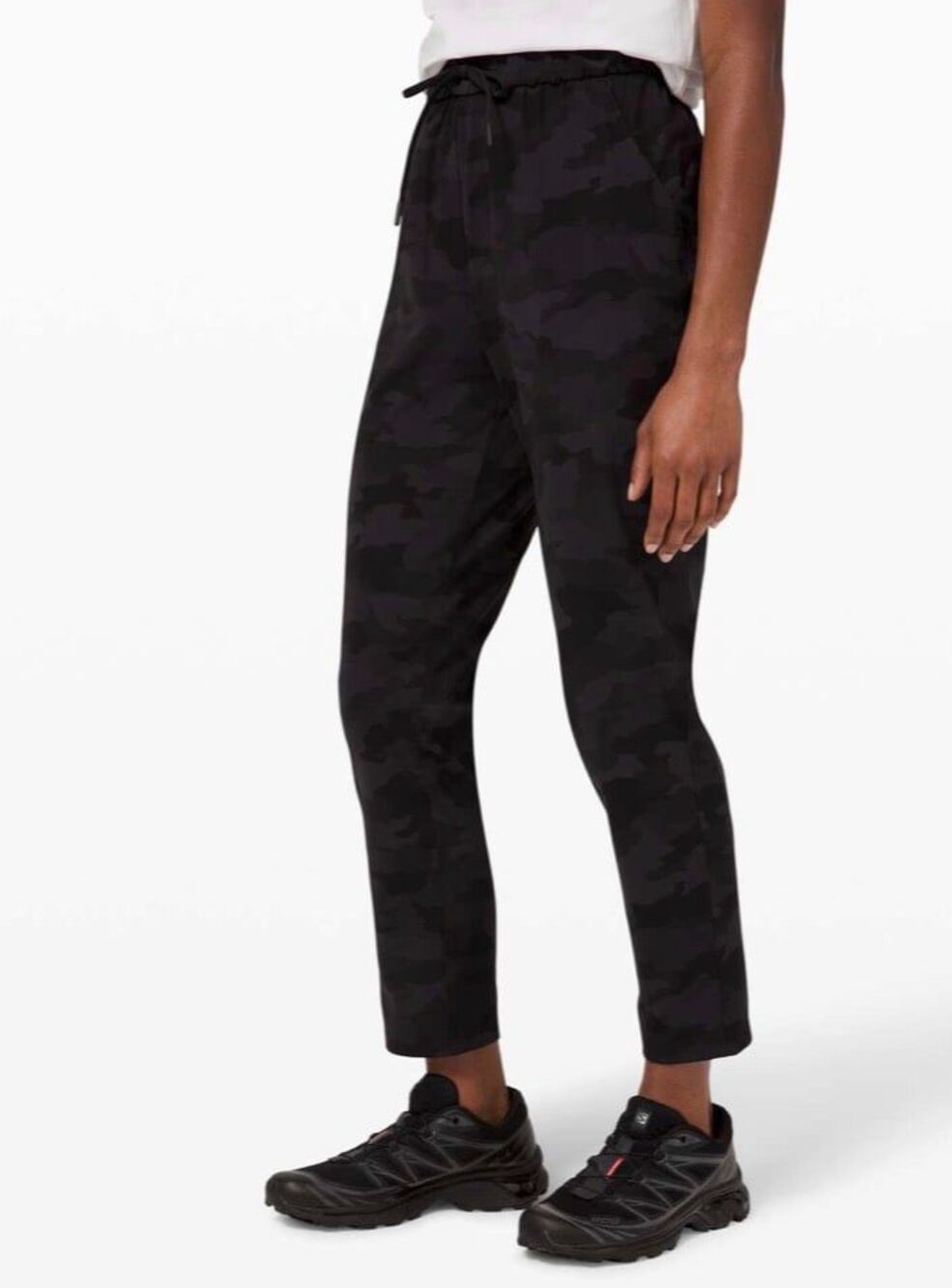 Lululemon Keep Moving pants Size 8